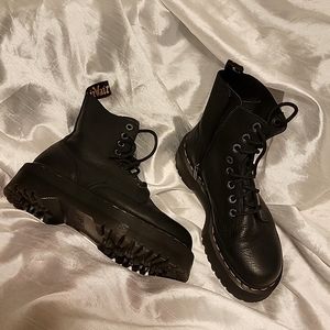 Dr Martens Jadon III Platform Boots